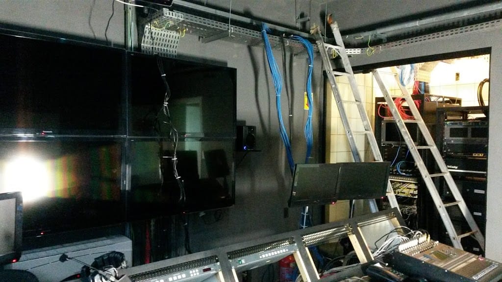 MONTAGEM ESTUDIO DE RADIO E TV - Brisen™ Engenharia